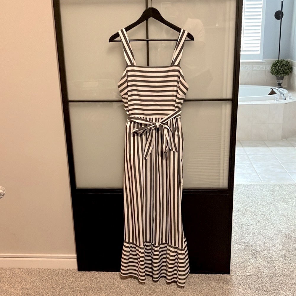 Blue and white striped maxi. Size L.